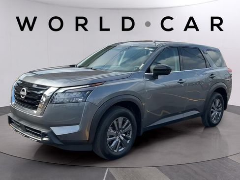 Used 2025 Nissan Pathfinder S FWD image 7