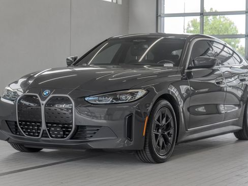Used 2023 BMW i4 eDrive35 RWD image 25