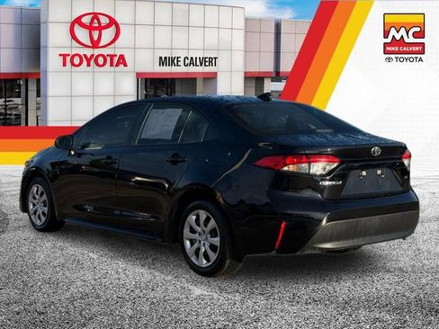 Used 2024 Toyota Corolla LE FWD image 3