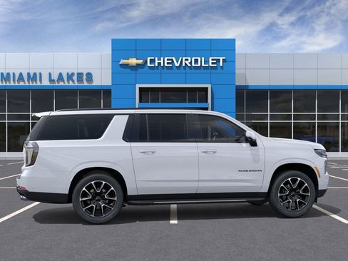 New 2026 Chevrolet Suburban RST image 5