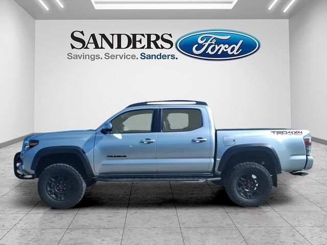 Used 2022 Toyota Tacoma TRD Off-Road w/ Technology Package AWD/4WD image 6