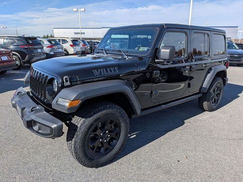Used 2021 Jeep Wrangler Unlimited Sport AWD/4WD image 3