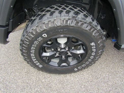 Used 2023 Jeep Wrangler Willys AWD/4WD image 11