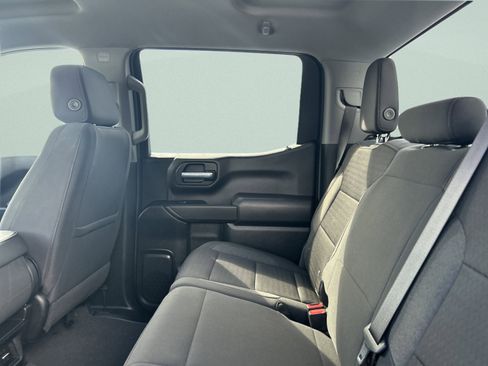 Used 2023 Chevrolet Silverado 1500 Custom image 14
