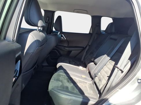 Used 2022 Mitsubishi Outlander SE AWD/4WD image 9