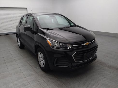 Used 2020 Chevrolet Trax LS w/ LPO, Cargo Package FWD image 13
