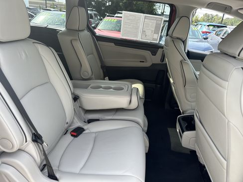 Used 2026 Honda Odyssey Touring image 6