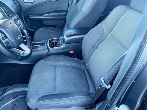 Used 2016 Dodge Charger R/T image 18