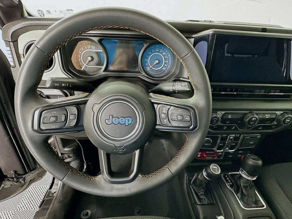 Used 2024 Jeep Gladiator Sport AWD/4WD image 11