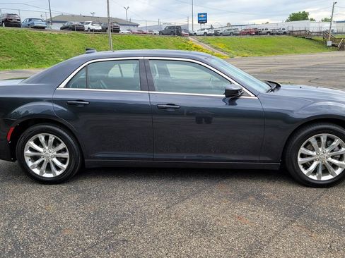 Used 2016 Chrysler 300 Limited w/ Driver Convenience Group AWD/4WD image 14