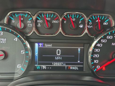 Used 2017 GMC Yukon XL SLE w/ SLE Value Package image 21