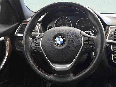 Used 2017 BMW 330i xDrive Sedan AWD/4WD image 24