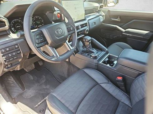 Certified 2025 Toyota Tacoma TRD Off-Road w/ TRD Off Road Premium Package AWD/4WD image 13