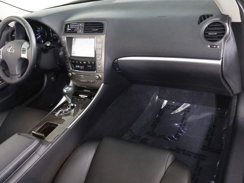 Used 2014 Lexus IS 250C 250 w/ Luxury Package image 31