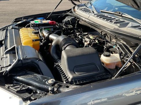 Used 2019 Ford F150 Lariat w/ FX4 Off-Road Package image 10