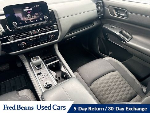 Used 2023 Nissan Pathfinder SV AWD/4WD image 29