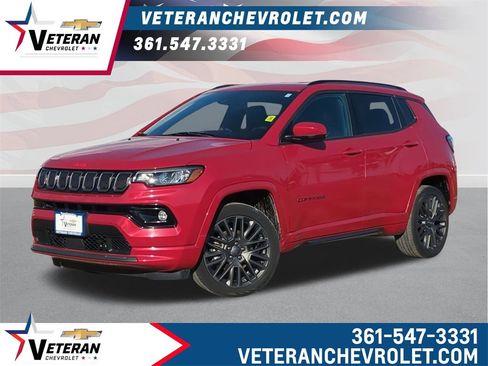 Used 2022 Jeep Compass Limited image 1