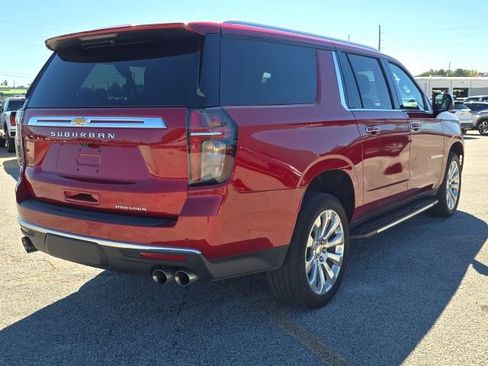 Used 2023 Chevrolet Suburban Premier w/ Advanced Technology Package image 5