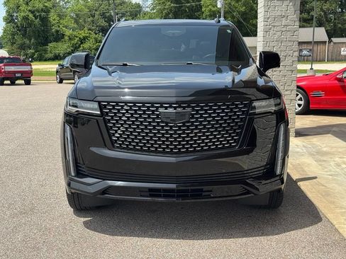 Used 2023 Cadillac Escalade Premium Luxury AWD/4WD image 21