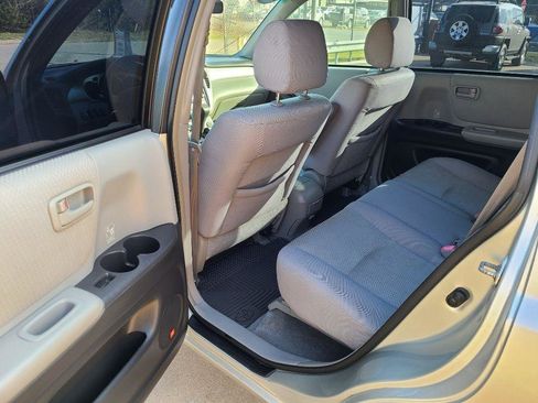 Used 2005 Toyota Highlander 2WD V6 image 11