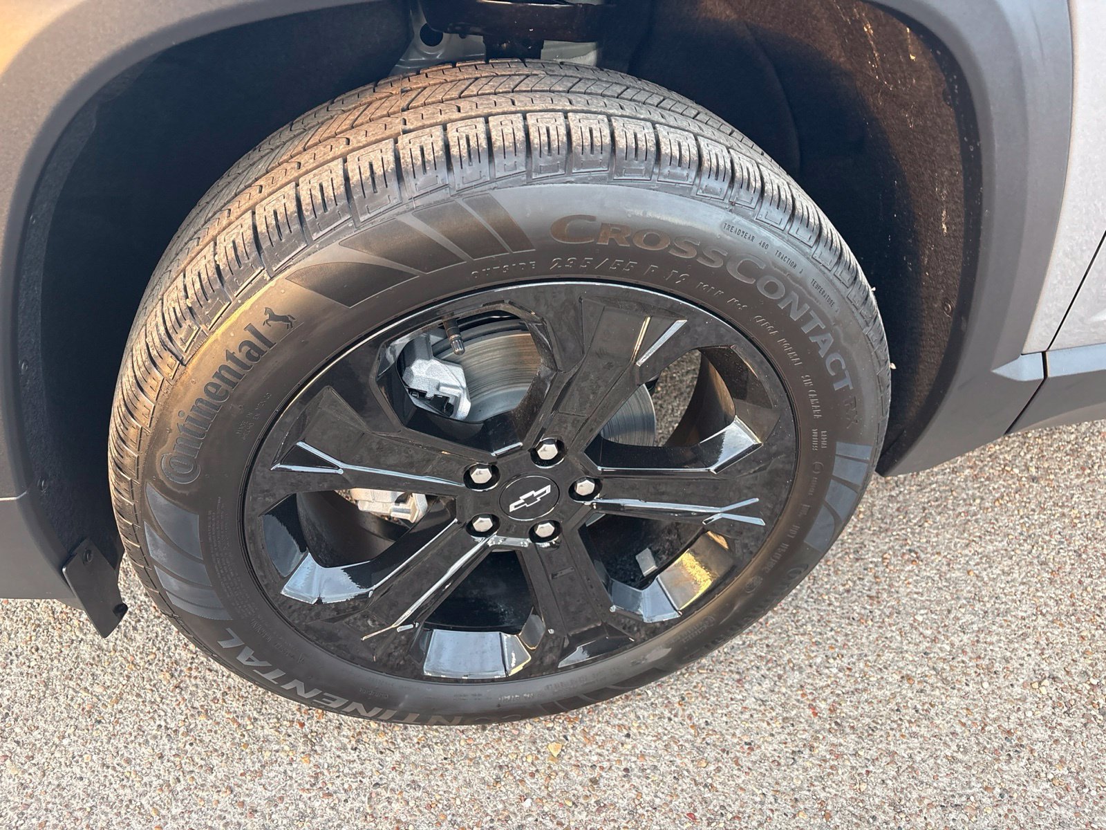 New 2027 Chevrolet Equinox LT w/ Convenience Package II FWD image 30