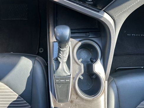 Used 2023 Toyota Camry SE w/ Convenience Package image 22