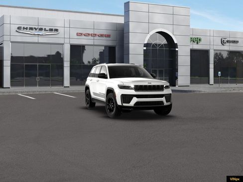 New 2026 Jeep Grand Cherokee Altitude RWD image 16