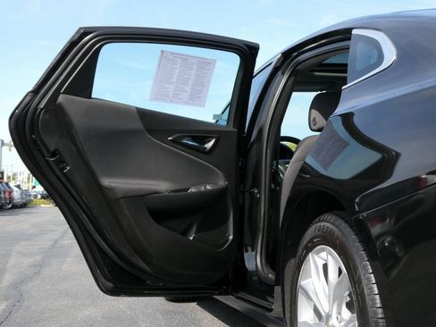 Used 2022 Chevrolet Malibu LT image 33