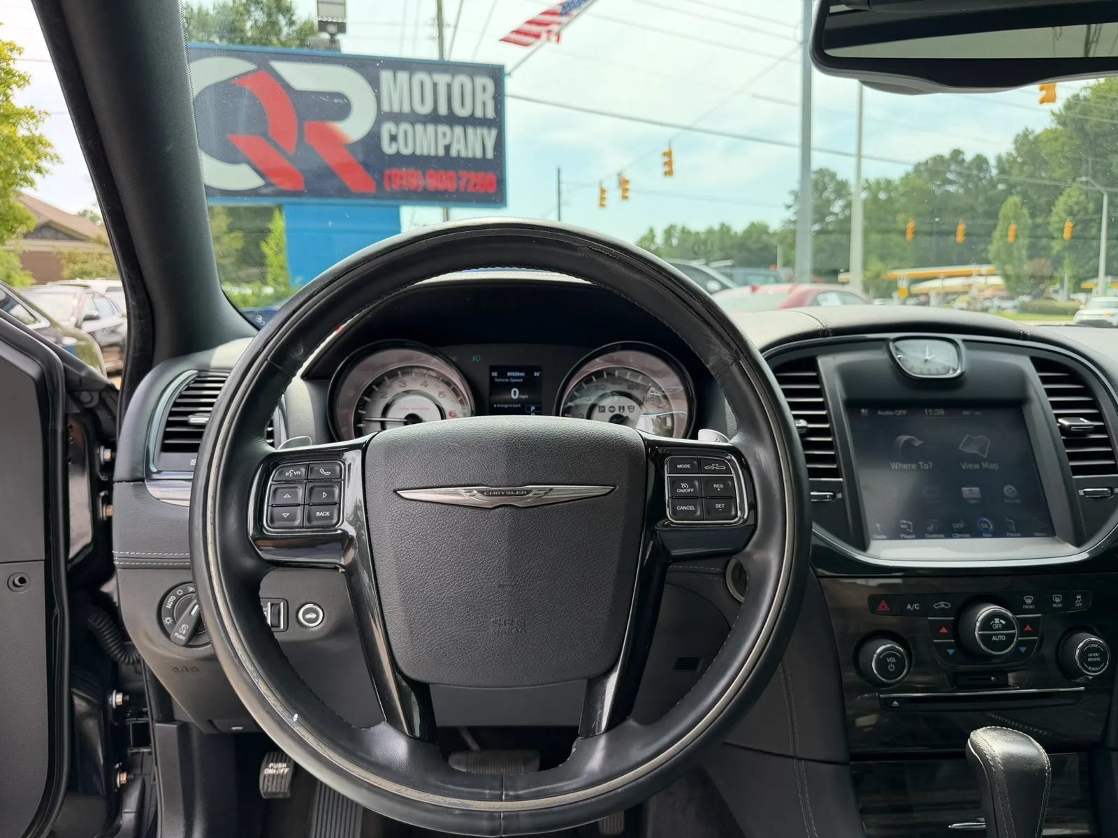 Used 2013 Chrysler 300 C RWD image 16