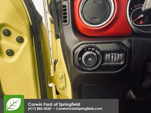 Used 2022 Jeep Wrangler Unlimited Rubicon w/ Cold Weather Group image 32