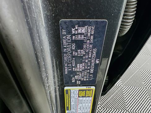 Used 2025 Kia Soul LX w/ LX Technology Package image 12