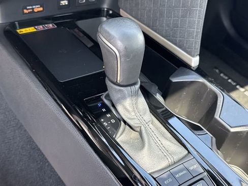 Used 2025 Toyota Camry XLE w/ Premium Plus Package FWD image 13