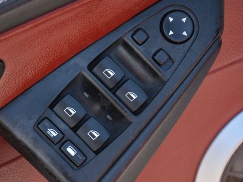 Used 2008 BMW M6 Convertible RWD image 11