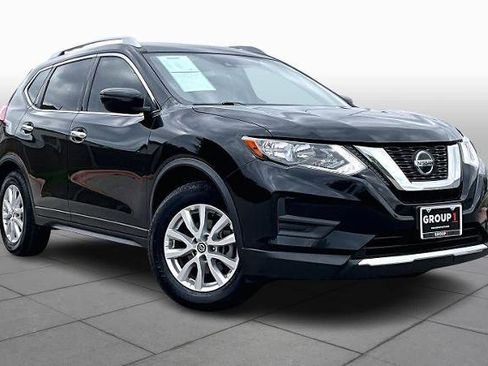 Certified 2020 Nissan Rogue SV image 3