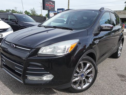 Used 2015 Ford Escape SE w/ SE Chrome Package FWD image 1