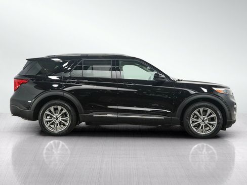 Used 2023 Ford Explorer Limited AWD/4WD image 6