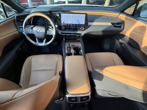 Used 2025 Lexus RX 350 Premium w/ Accessory Package AWD/4WD image 34