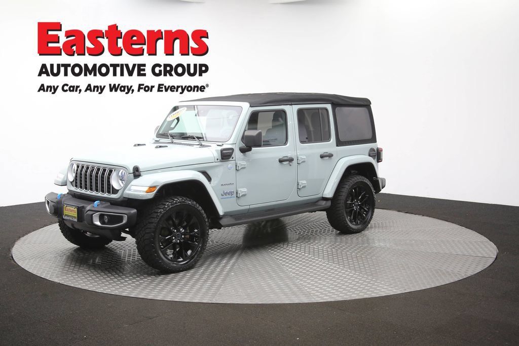 Used 2024 Jeep Wrangler Unlimited Sahara w/ Technology Group AWD/4WD image 56