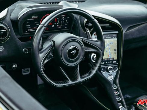 Used 2020 McLaren 720S Performance RWD image 6