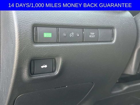 Used 2025 Nissan Sentra SV FWD image 12