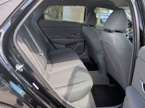 Certified 2023 Hyundai Elantra SEL FWD image 16