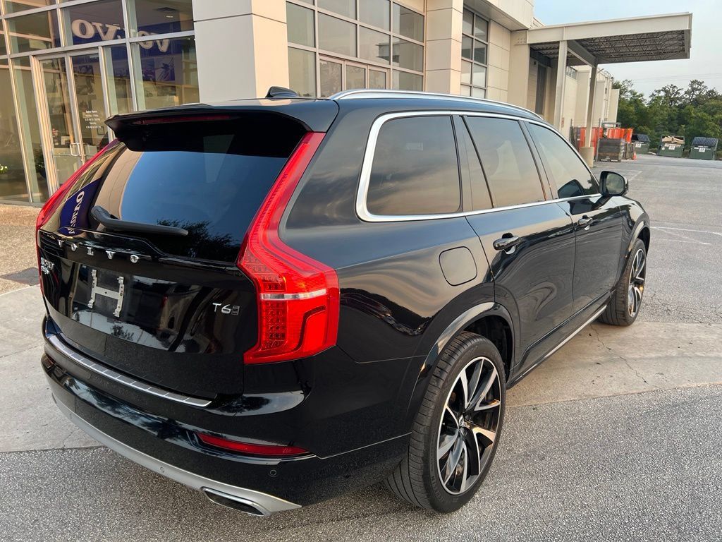 Used 2021 Volvo XC90 T6 Momentum w/ Climate Package AWD/4WD image 7