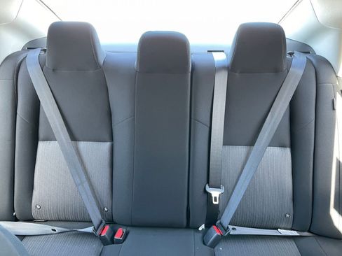 Used 2025 Nissan Sentra SV FWD image 37