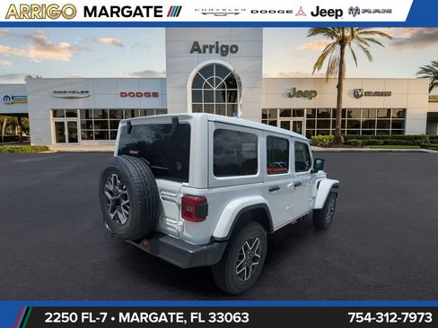 New 2026 Jeep Wrangler Unlimited Sahara AWD/4WD image 5