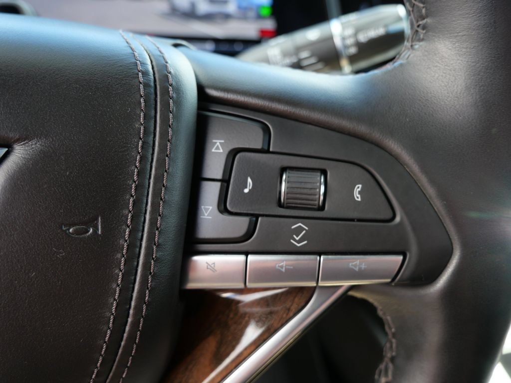 Used 2023 Cadillac Escalade ESV Premium Luxury Platinum AWD/4WD image 26