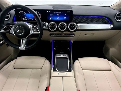Used 2026 Mercedes-Benz GLB 250 image 19
