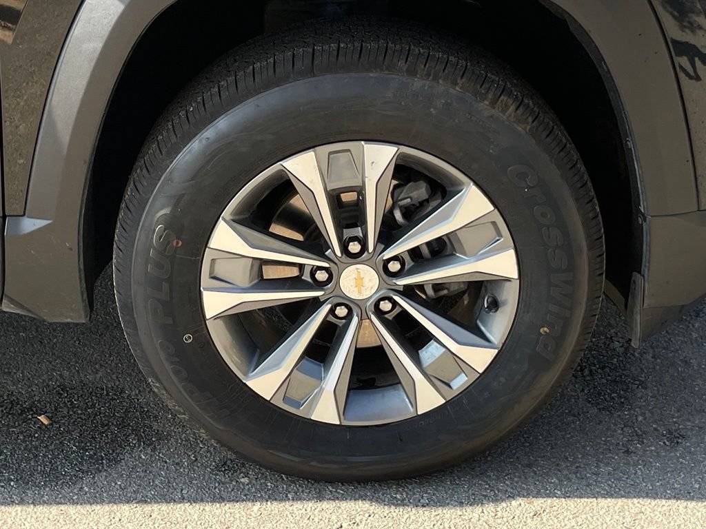 Used 2025 Chevrolet Equinox LT FWD image 30