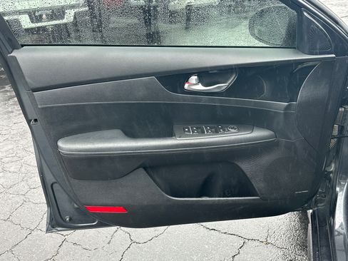 Used 2021 Kia Forte GT-Line w/ GT-Line Premium Package FWD image 11