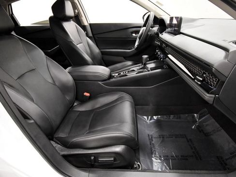 Certified 2024 Honda Accord EX-L image 19