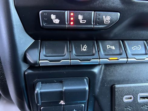 Used 2020 GMC Sierra 2500 SLT w/ SLT Premium Plus Package image 26